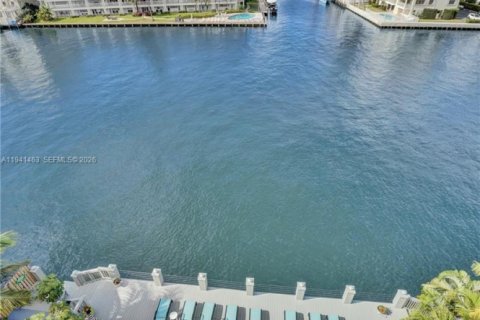 Copropriété à vendre à Fort Lauderdale, Floride: 2 chambres, 111.48 m2 № 1999598 - photo 2