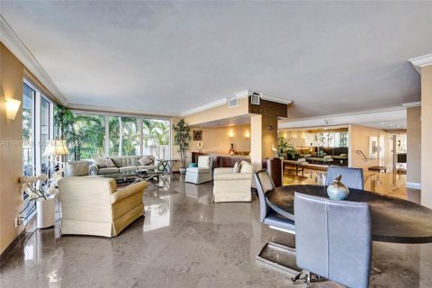 Copropriété à vendre à Fort Lauderdale, Floride: 2 chambres, 111.48 m2 № 1999598 - photo 13