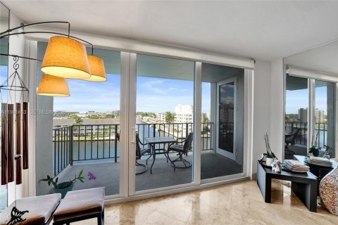 Copropriété à vendre à Fort Lauderdale, Floride: 2 chambres, 111.48 m2 № 1999598 - photo 30