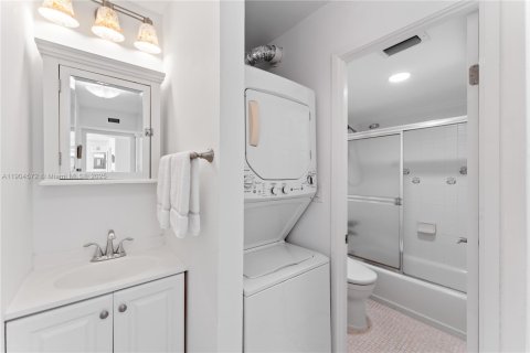 Condominio en venta en Miami Beach, Florida, 1 dormitorio, 84.73 m2 № 1956065 - foto 12