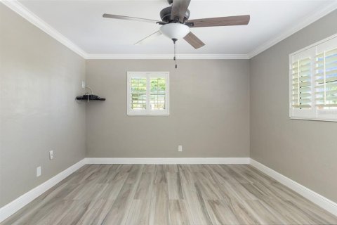 Villa ou maison à vendre à Saint Petersburg, Floride: 2 chambres, 137.68 m2 № 1651746 - photo 21