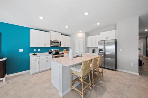 House in Rotonda, Florida 4 bedrooms, 180.32 sq.m. № 1908688 - photo 8
