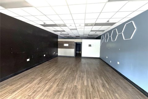 Commercial property in Palm Coast, Florida № 2218754 - photo 2