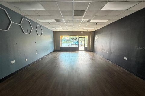 Commercial property in Palm Coast, Florida № 2218754 - photo 3