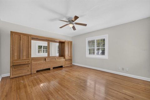 House in Winter Park, Florida 3 bedrooms, 167.6 sq.m. № 2416384 - photo 16