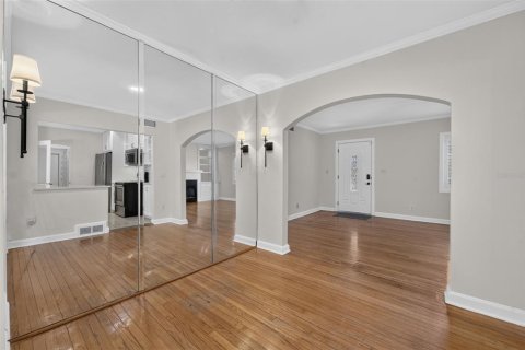 House in Winter Park, Florida 3 bedrooms, 167.6 sq.m. № 2416384 - photo 7