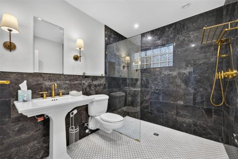 House in Winter Park, Florida 3 bedrooms, 167.6 sq.m. № 2416384 - photo 19