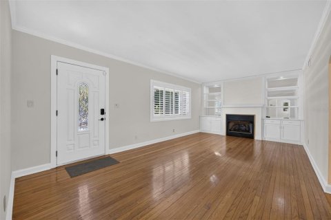 House in Winter Park, Florida 3 bedrooms, 167.6 sq.m. № 2416384 - photo 5