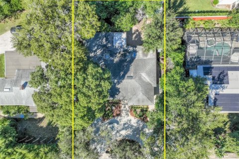 House in Winter Park, Florida 3 bedrooms, 167.6 sq.m. № 2416384 - photo 27