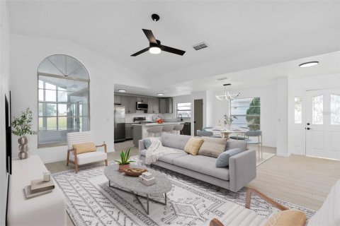 Villa ou maison à vendre à Kissimmee, Floride: 3 chambres, 159.14 m2 № 1527398 - photo 2