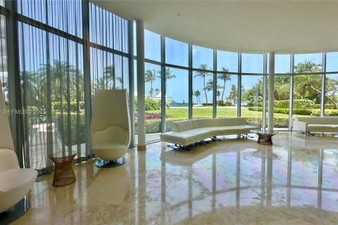 Condo in Miami Beach, Florida, 2 bedrooms  № 2032641 - photo 30