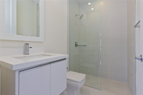 Купить таунхаус в Дорал, Флорида 4 спальни, 246.66м2, № 1977885 - фото 4