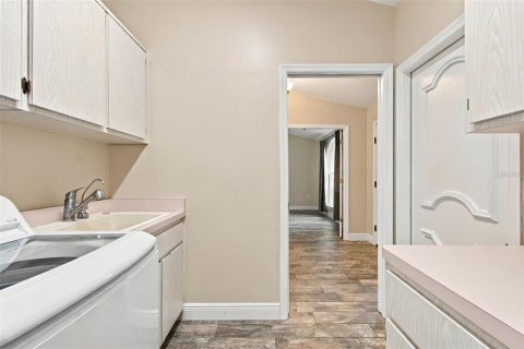 Villa ou maison à vendre à New Port Richey, Floride: 3 chambres, 170.75 m2 № 2428655 - photo 21