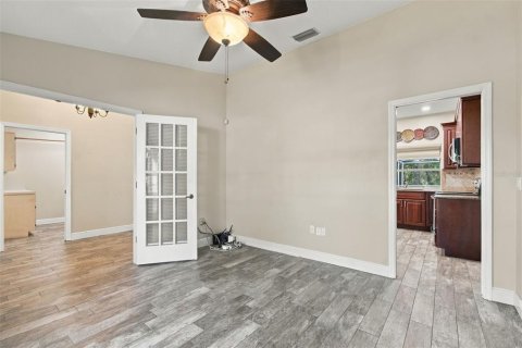 Villa ou maison à vendre à New Port Richey, Floride: 3 chambres, 170.75 m2 № 2428655 - photo 26