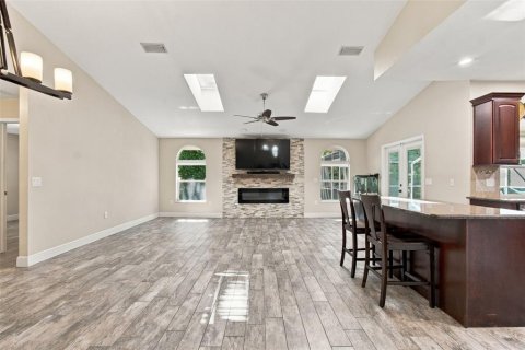 Villa ou maison à vendre à New Port Richey, Floride: 3 chambres, 170.75 m2 № 2428655 - photo 4