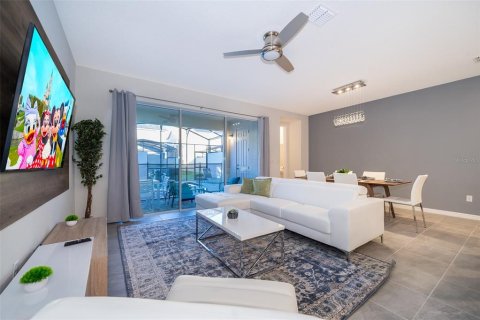 Touwnhouse à vendre à Kissimmee, Floride: 5 chambres, 213.12 m2 № 1561159 - photo 11