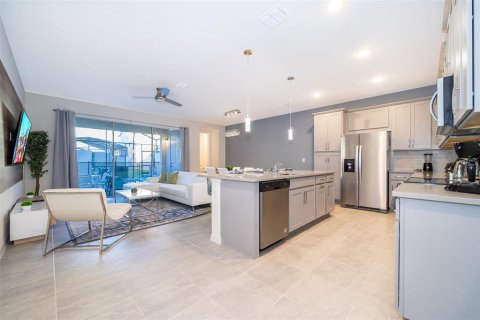 Touwnhouse à vendre à Kissimmee, Floride: 5 chambres, 213.12 m2 № 1561159 - photo 13