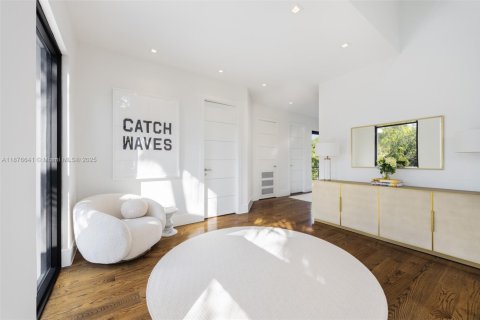 Villa ou maison à vendre à Miami, Floride: 5 chambres, 394 m2 № 1925163 - photo 17