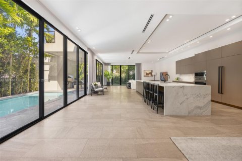 Villa ou maison à vendre à Miami, Floride: 5 chambres, 394 m2 № 1925163 - photo 7