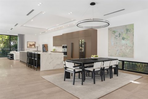 Villa ou maison à vendre à Miami, Floride: 5 chambres, 394 m2 № 1925163 - photo 5