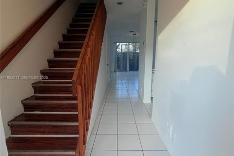 Condominio en alquiler en Miami, Florida, 2 dormitorios, 96.62 m2 № 2010378 - foto 7