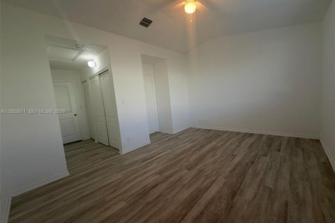 Condominio en alquiler en Miami, Florida, 2 dormitorios, 96.62 m2 № 2010378 - foto 14