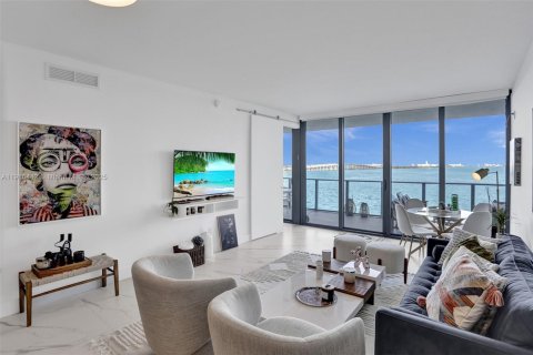 Снять в аренду кондоминиум в Майами, Флорида 3 спальни, 141.77м2, № 1971996 - фото 3