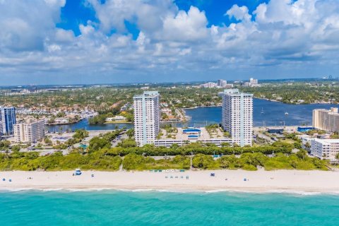 Condo in Hollywood, Florida, 2 bedrooms № 2243569 - photo 30