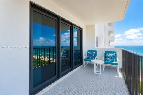 Condo in Hollywood, Florida, 2 bedrooms № 2243569 - photo 28