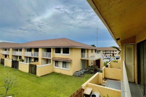 Снять в аренду квартиру в Майами-Гарденс, Флорида 2 спальни, № 1882659 - фото 17