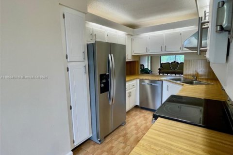 Снять в аренду квартиру в Майами-Гарденс, Флорида 2 спальни, № 1882659 - фото 7