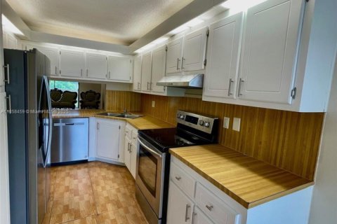 Снять в аренду квартиру в Майами-Гарденс, Флорида 2 спальни, № 1882659 - фото 6