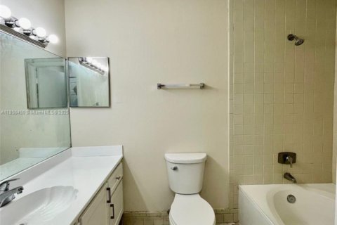 Снять в аренду квартиру в Майами-Гарденс, Флорида 2 спальни, № 1882659 - фото 10