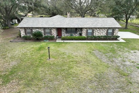 House in Plant City, Florida 3 bedrooms, 176.89 sq.m. № 1751119 - photo 3