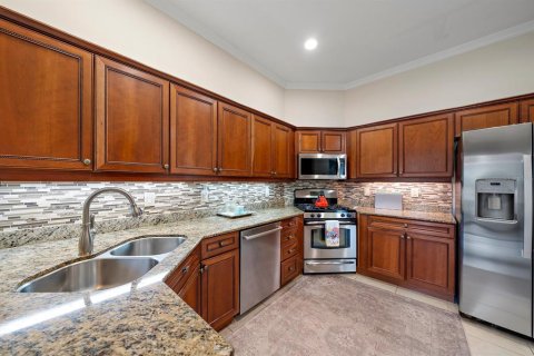 Copropriété à louer à Lakewood Ranch, Floride: 4 chambres, 288.46 m2 № 2166400 - photo 17