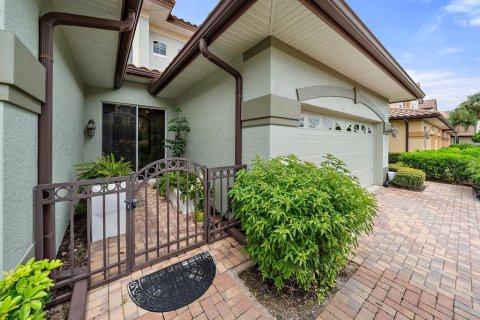 Copropriété à louer à Lakewood Ranch, Floride: 4 chambres, 288.46 m2 № 2166400 - photo 3