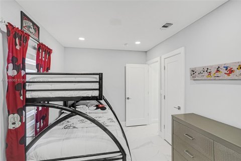 House in Miami, Florida 3 bedrooms, 114.55 sq.m. № 1955196 - photo 15