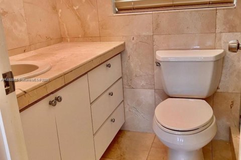 Купить кондоминиум в Майами, Флорида 2 спальни, 99.87м2, № 1938840 - фото 5