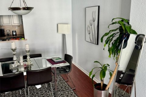 Copropriété à louer à Sunny Isles Beach, Floride: 1 chambre, 93.37 m2 № 1939560 - photo 4