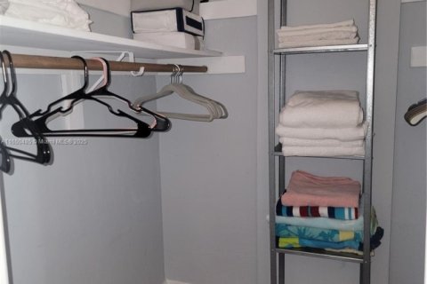 Copropriété à louer à Sunny Isles Beach, Floride: 1 chambre, 93.37 m2 № 1939560 - photo 22