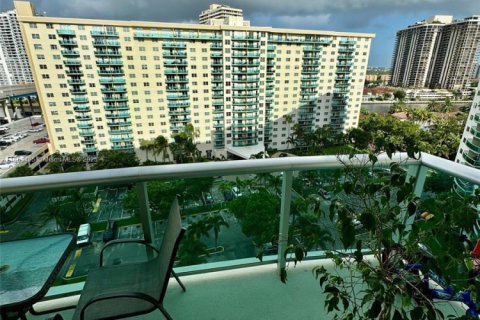 Copropriété à louer à Sunny Isles Beach, Floride: 1 chambre, 93.37 m2 № 1939560 - photo 13