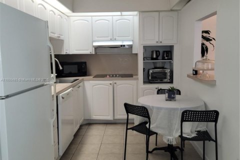 Copropriété à louer à Sunny Isles Beach, Floride: 1 chambre, 93.37 m2 № 1939560 - photo 19