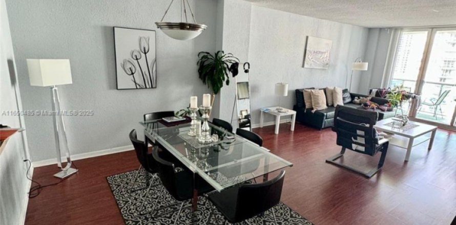 Condo à Sunny Isles Beach, Floride, 1 chambre № 1939560