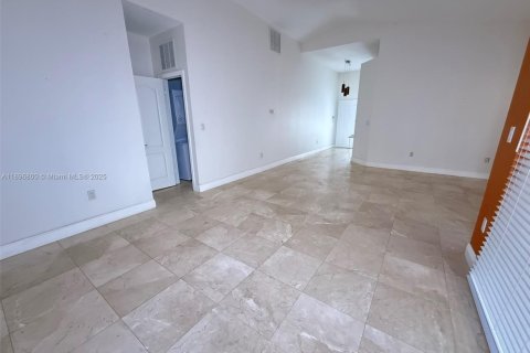 Villa ou maison à vendre à Doral, Floride: 3 chambres, 153.1 m2 № 1949700 - photo 16
