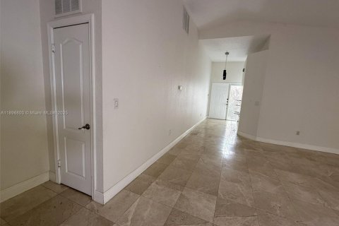 Villa ou maison à vendre à Doral, Floride: 3 chambres, 153.1 m2 № 1949700 - photo 17