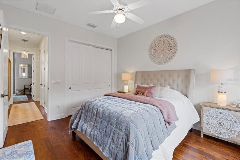 Touwnhouse à vendre à Tampa, Floride: 3 chambres, 162.11 m2 № 2408742 - photo 8