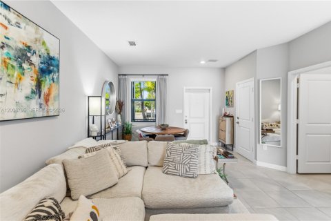 Touwnhouse à vendre à Miami Gardens, Floride: 3 chambres, 148.18 m2 № 2170946 - photo 10