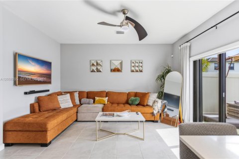 Touwnhouse à vendre à Miami Gardens, Floride: 3 chambres, 148.18 m2 № 2170946 - photo 22