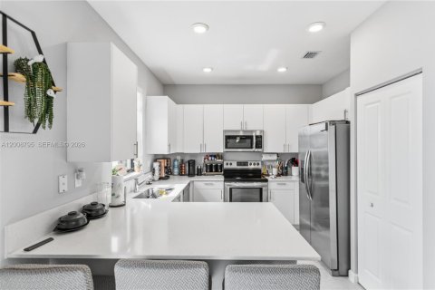 Touwnhouse à vendre à Miami Gardens, Floride: 3 chambres, 148.18 m2 № 2170946 - photo 23