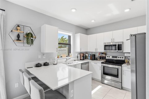 Touwnhouse à vendre à Miami Gardens, Floride: 3 chambres, 148.18 m2 № 2170946 - photo 24